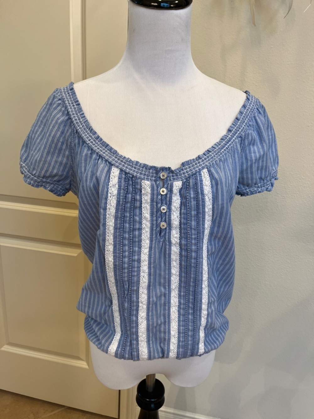 Hollister cotton top